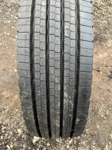 Nova guma 235/75 R17.5 - 1kom
