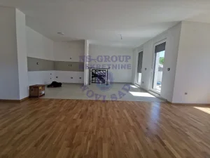 Sremska Kamenica, četvorosoban, 124 m²