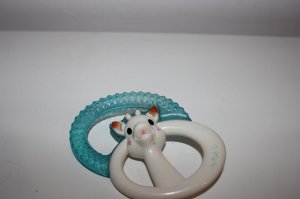 Sophie la girafe igracka glodalica sa vodom za bebu