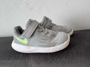Original NIKE patike za bebe/dečake 22