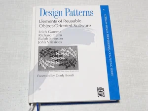Knjiga DESIGN PATTERNS Elements of Reusable OO Software Addi