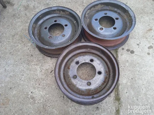 Felne i tocak od prikolice Imt i Fak Loznica