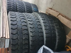 Kamion Gume 12 R22.5