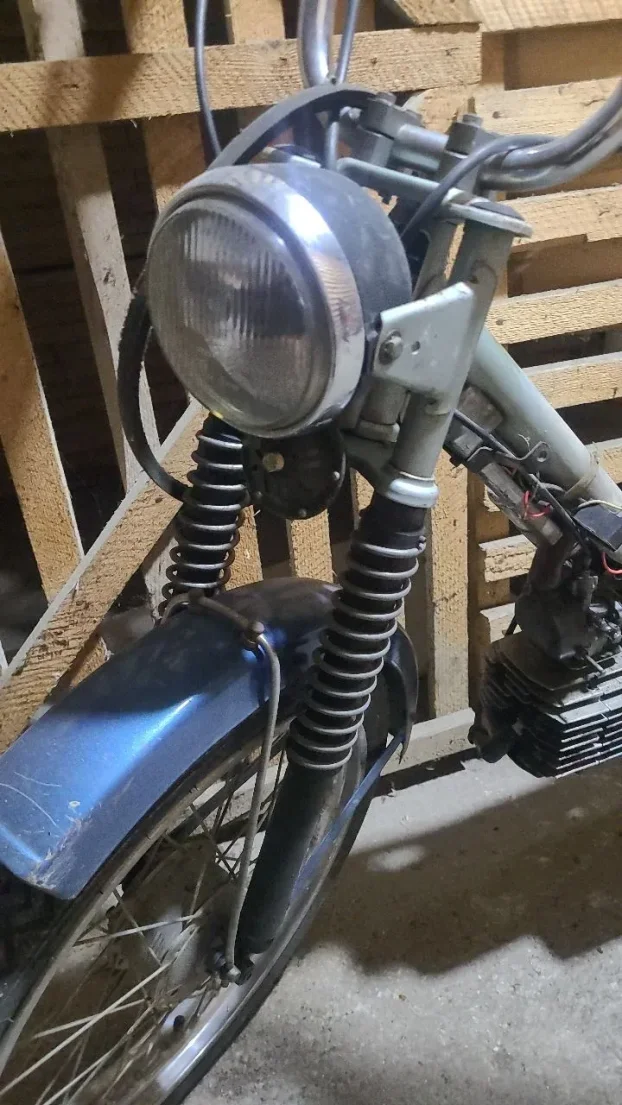 JAWA Babetta 210 215 225 Java Babeta 206 207 Razni delovi