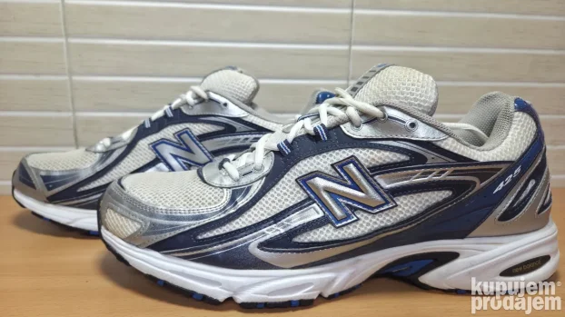 New Balance 425