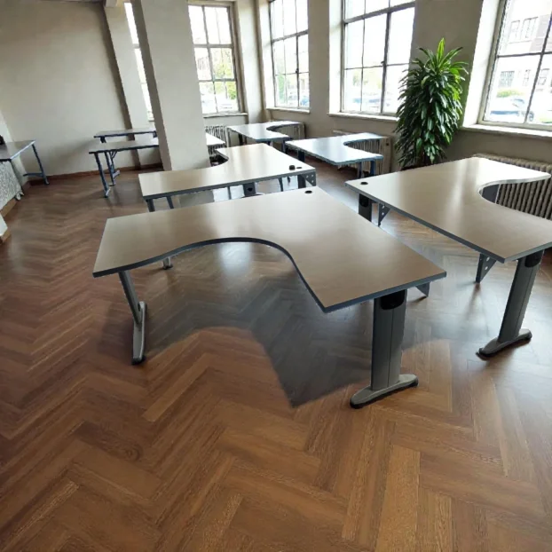 Stolovi i stolice radne konferencijske