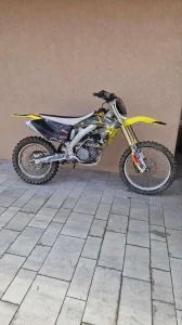 Suzuki RMZ 250 2007 godina