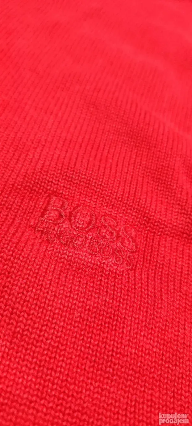 Hugo Boss dzemper vel. L . .