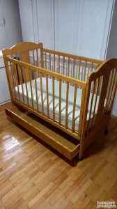 Dečiji krevetac BAMBINO na točkovima sa fiokom