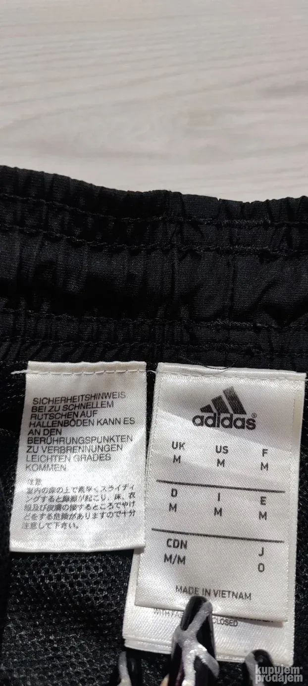 Adidas trenerka vel. M