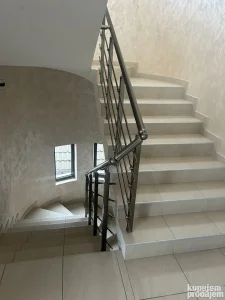 Izdajem sobe u Borči - hostelski tip smeštaja