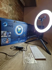 Selfie ring sa podesivim osvetljenjem