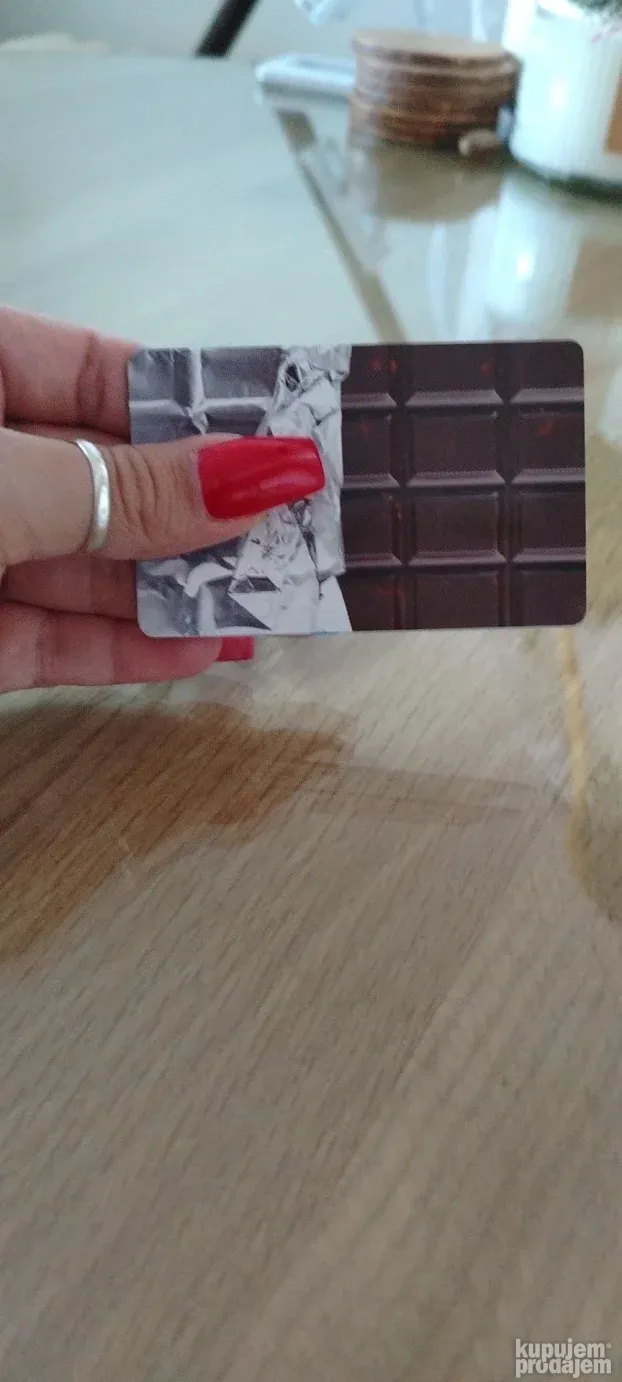Nalepnica za bankovne kartice