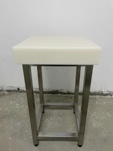 Mesarski panj sa postoljem / Mesarski sto / Pandlovanje