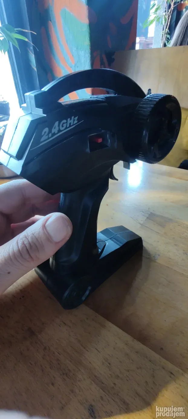 daljinski upravljač za RC vozila /2.4Ghz