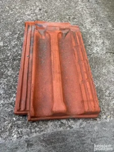 Prodajem 800 crepova