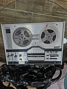 Grundig stari magnetofon iz 70- tih godina