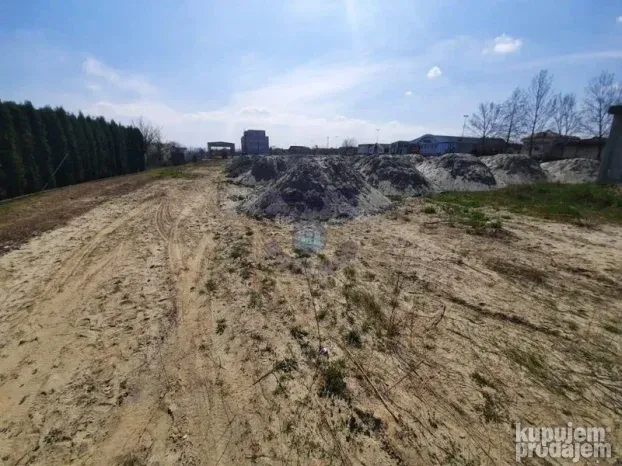 Plac, Bulevar patrijarha Pavla, 476m2