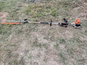 Stihl HL 100 stapne makaze za zovi ogradu na benzin