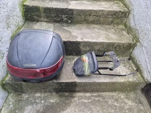 Nosac kofera + kofer Aprilia sr3