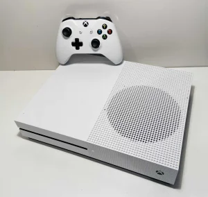 Xbox One S/ White/ Top stanje