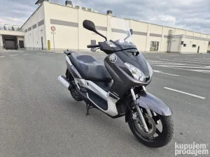 Yamaha X-max 125