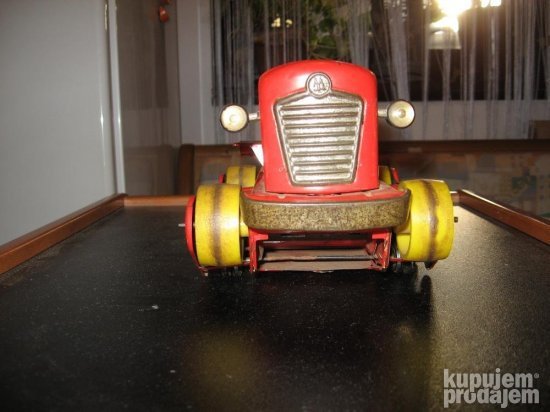 Funkstorgrad traktor (561)