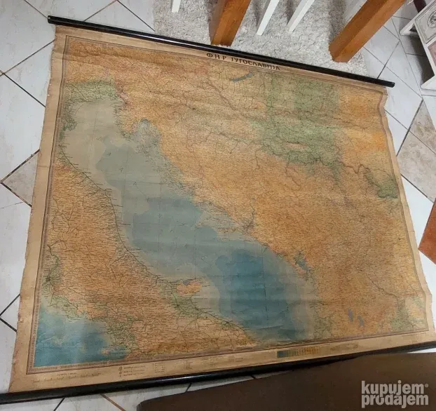 Stara geografska karta fnr jugoslavije iz 61 godine