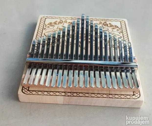 Kalimba svetlo braon nezna boja 21keys sa torbicom