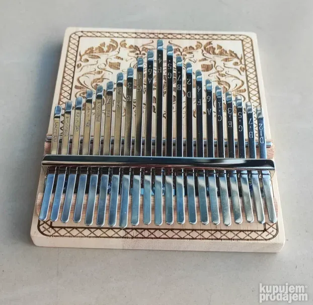 Kalimba svetlo braon nezna boja 21keys sa torbicom