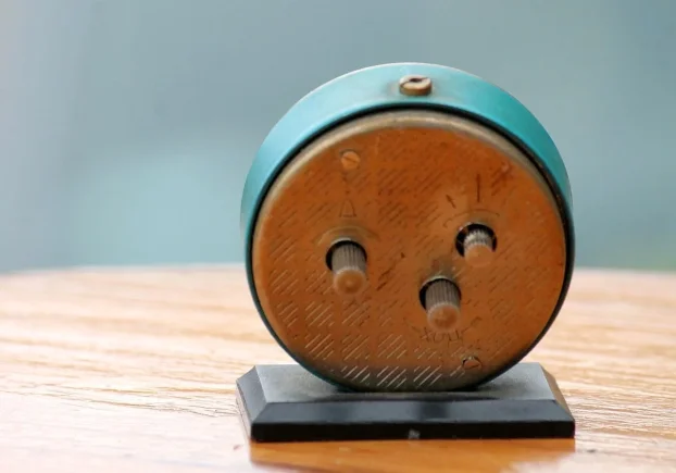 Vtg minijaturni ruski budilnik RAKETA pre 1967 - Bauhaus ins