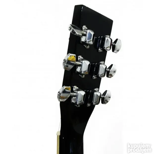 Akustična gitara veličine 41" u crnoj boji.Standardan wester