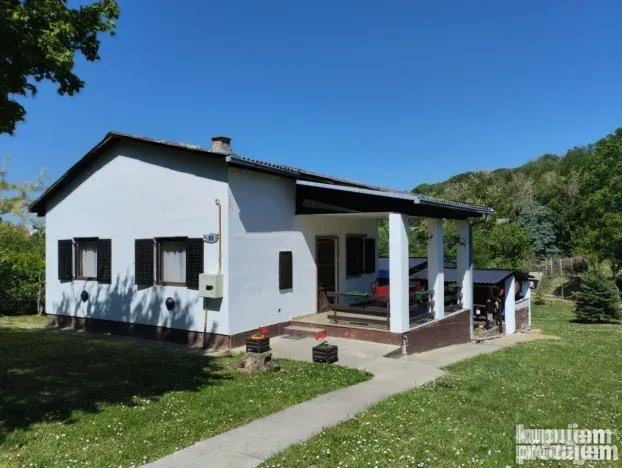 Kamp Neštin