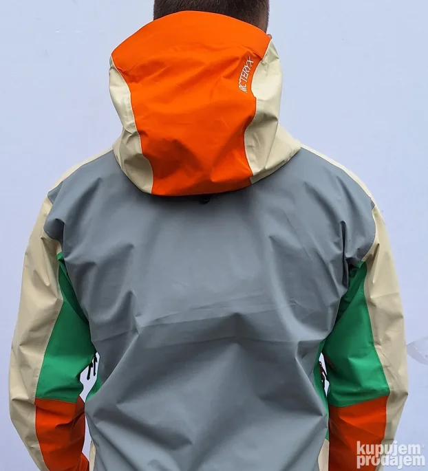 Muska Gore-tex jakna Arcterix kod 46 krem siva