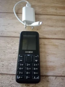 Alcatel telefon sa dve kartice