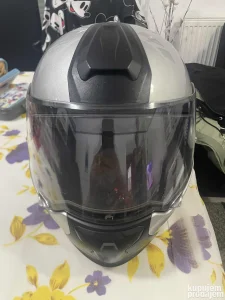 bmw kaciga