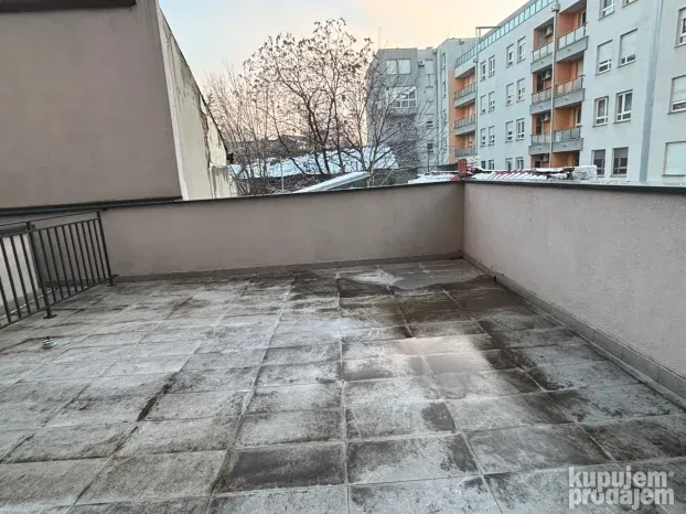 Izdavanje lokala 115M2 Zvezdara -Bulevar kod Kluza
