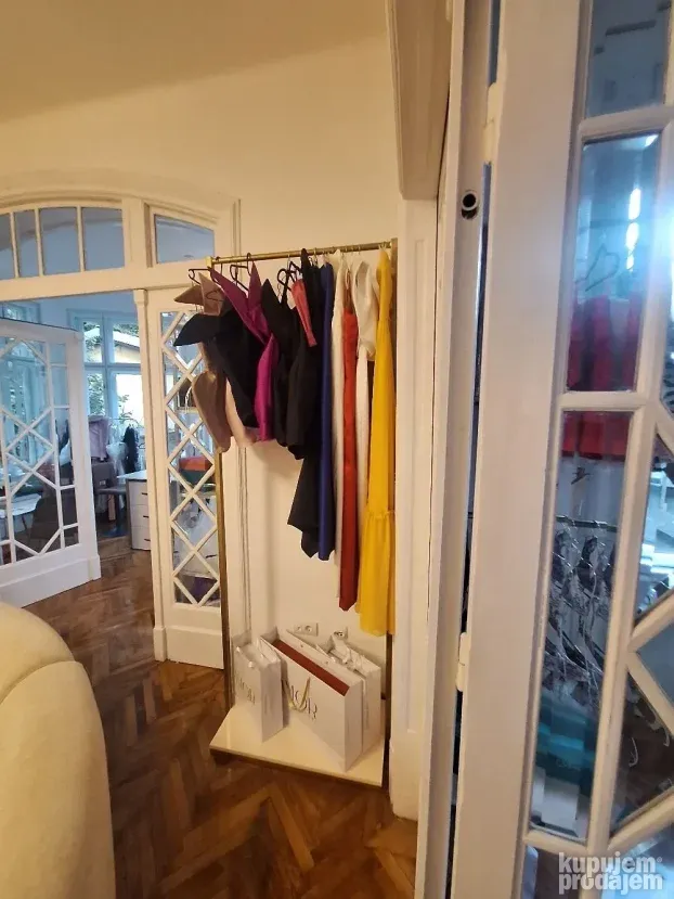 Opremanje butika i lokala Izrada po meri