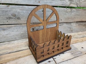 Mini saksija tarabica sa prozorom