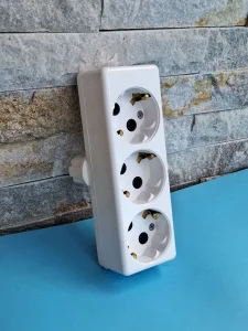 Trofazno monofazni razvodnik 3x16A/250V razdelnik