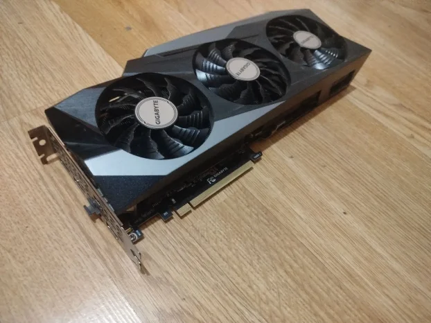 RTX309024gbGigabyteGamingOC(perfektna)