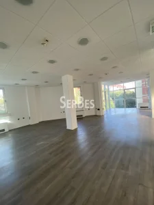 Odličan poslovni prostor 240m2 sa 112m2 terase na Bulevaru Oslobođenja ID#1648