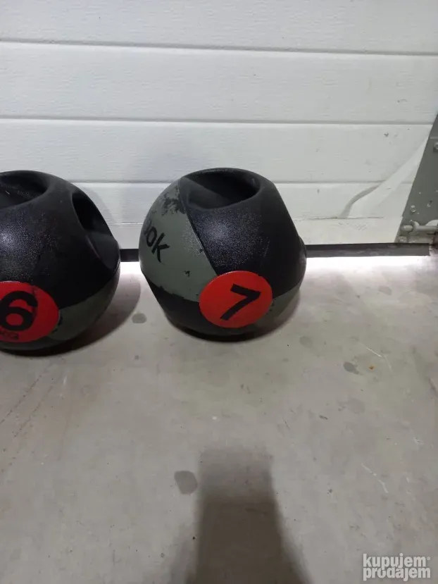 Reebok Medicine Ball Set with Grips 6 i 7 kg - Medicinka