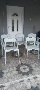 Stolice za tuširanje i za vršenje nuzde u skoro novo stanje