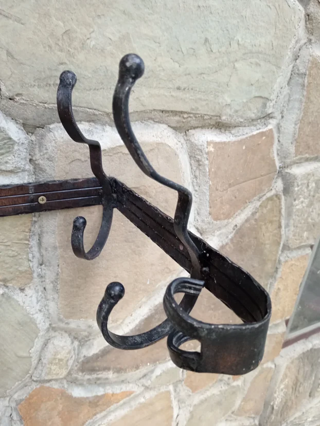 Čiviluk kovano gvožđe za uglove neobičan