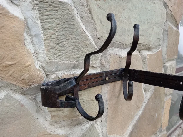 Čiviluk kovano gvožđe za uglove neobičan