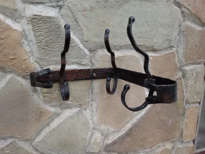 Čiviluk kovano gvožđe za uglove neobičan