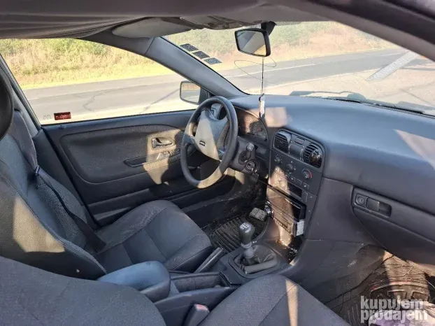 2003 Volvo V40 2.0 benzinac