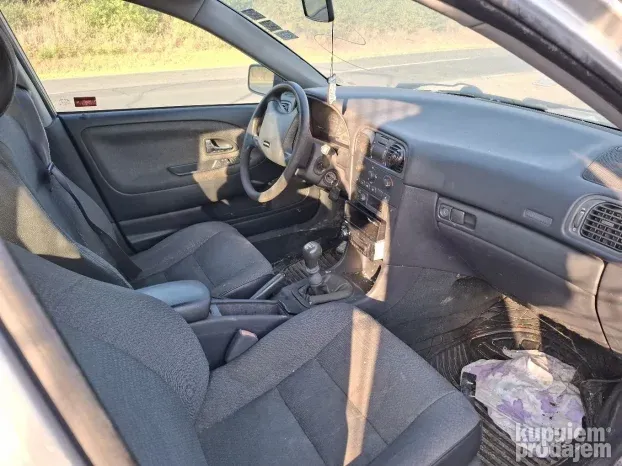 2003 Volvo V40 2.0 benzinac