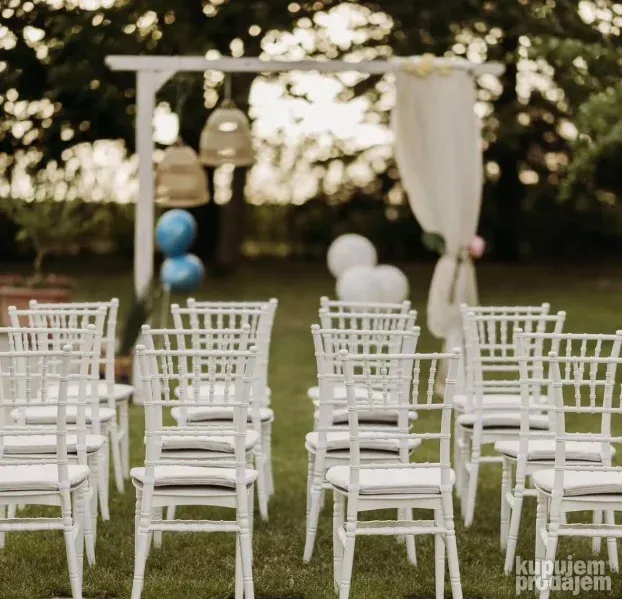 Bajkovita kuća, Čenej